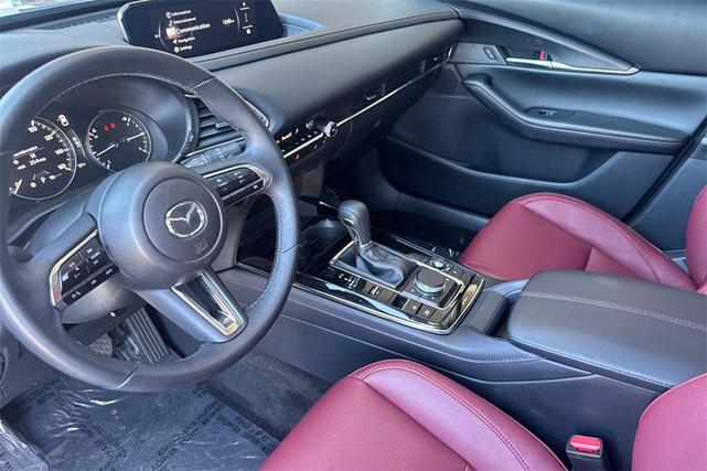 Photo of 2025 Gray Metallic Mazda CX-30