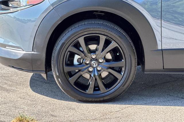 Photo of 2025 Gray Metallic Mazda CX-30