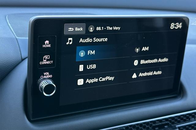 Photo of 2026 Platinum White Pearl Honda HR-V