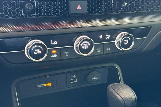 Photo of 2025 Still Night Pearl Honda CR-V