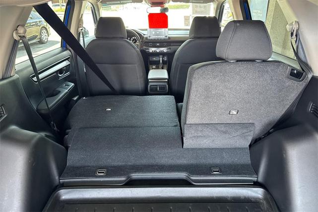 Photo of 2025 Still Night Pearl Honda CR-V