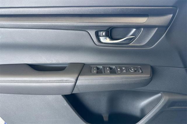 Photo of 2025 Still Night Pearl Honda CR-V