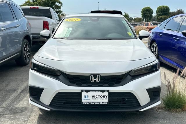 Photo of 2024 Platinum White Pearl Honda Civic