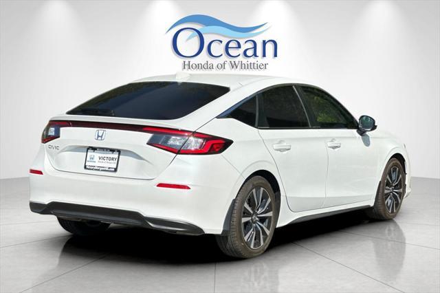 Photo of 2024 Platinum White Pearl Honda Civic