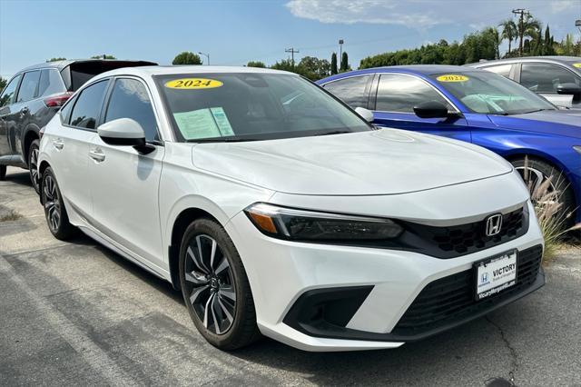 Photo of 2024 Platinum White Pearl Honda Civic