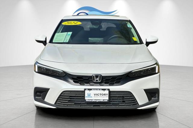 Photo of 2024 Platinum White Pearl Honda Civic