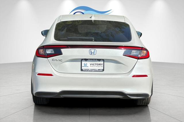 Photo of 2024 Platinum White Pearl Honda Civic