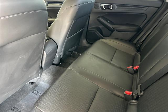 Photo of 2024 Platinum White Pearl Honda Civic