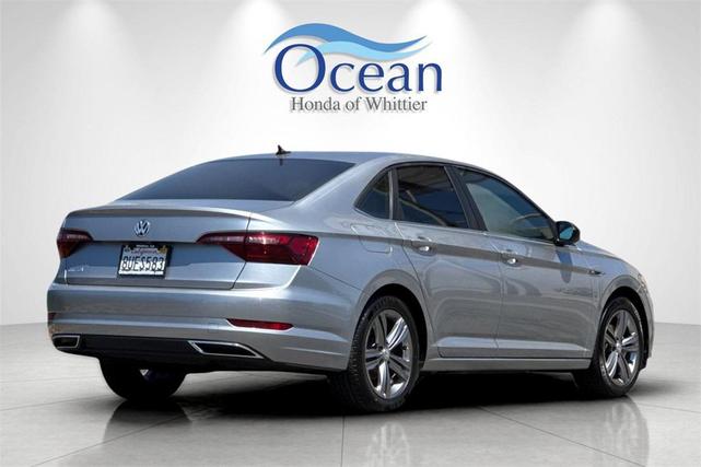 Photo of 2020 Silver Metallic Volkswagen Jetta