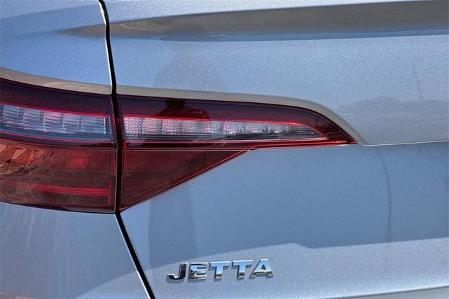 Photo of 2020 Silver Metallic Volkswagen Jetta