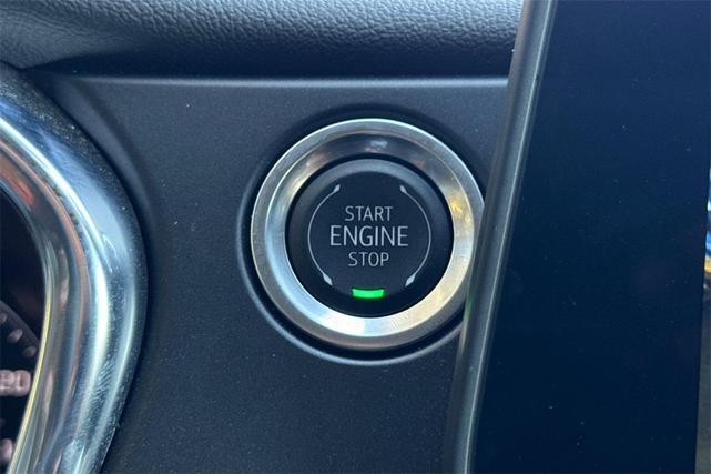 Photo of 2025 Summit White Chevrolet Blazer