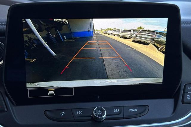 Photo of 2025 Summit White Chevrolet Blazer