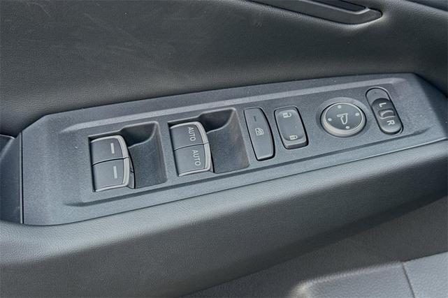 Photo of 2025 Crystal Black Pearl Honda Accord
