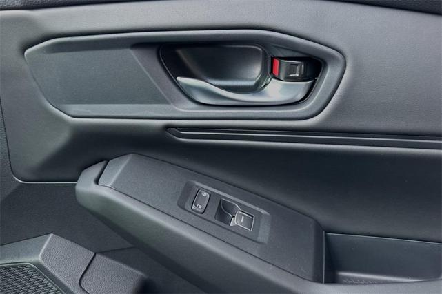 Photo of 2025 Crystal Black Pearl Honda Accord