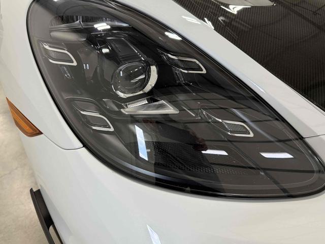 Photo of 2023 Carrara White Metallic Porsche 718 Cayman