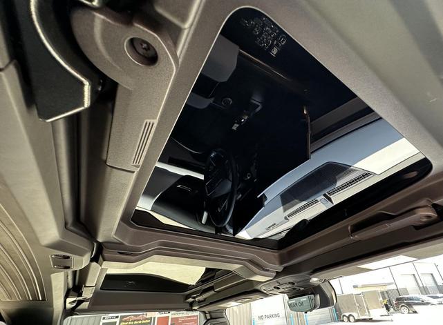 Photo of 2024 Supernova Metallic (Dark Blue) GMC HUMMER EV SUV