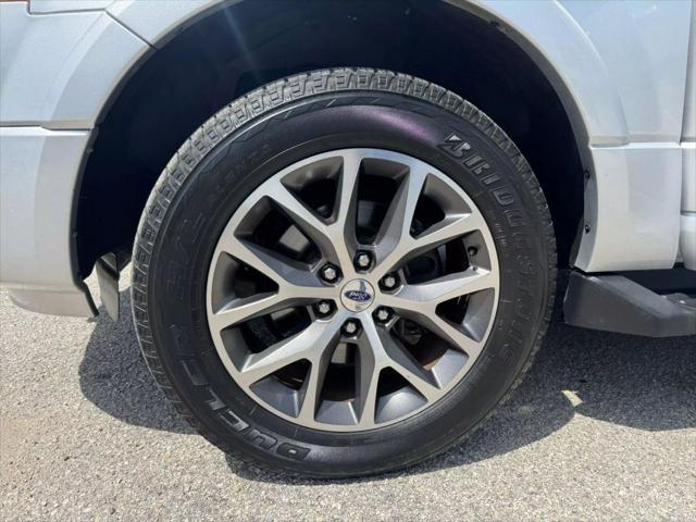 Photo of 2017 Ingot Silver Ford Expedition