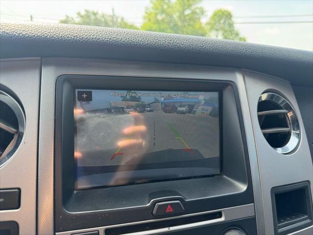 Photo of 2017 Ingot Silver Ford Expedition