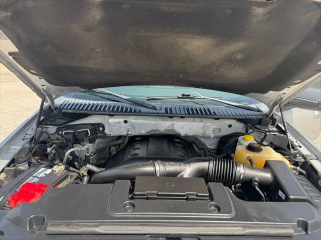 Photo of 2017 Ingot Silver Ford Expedition