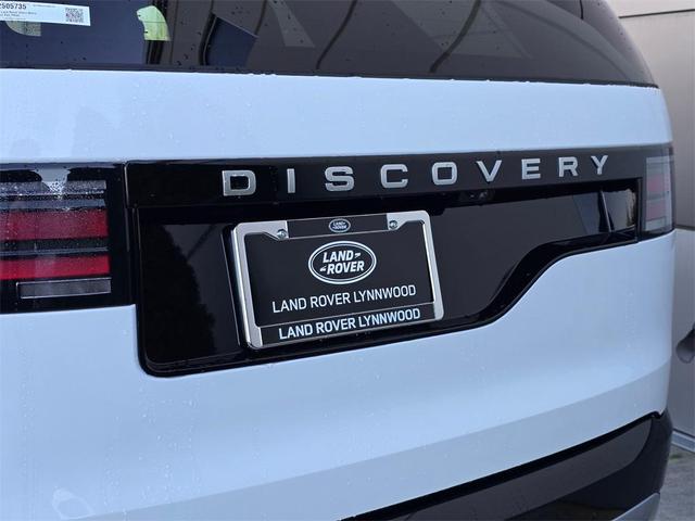 Photo of 2025 Fuji White Land Rover Discovery