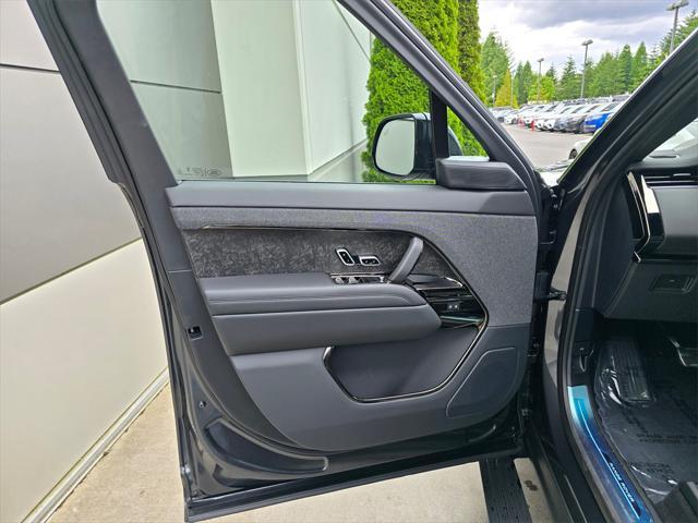 Photo of 2025 Green Land Rover Range Rover Sport