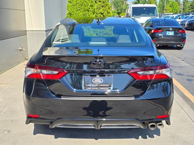 Photo of 2022 Midnight Black Metallic Toyota Camry