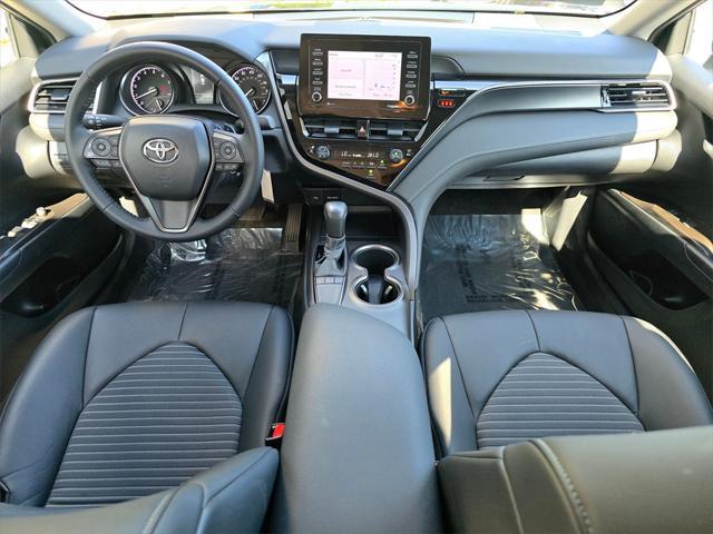 Photo of 2022 Midnight Black Metallic Toyota Camry