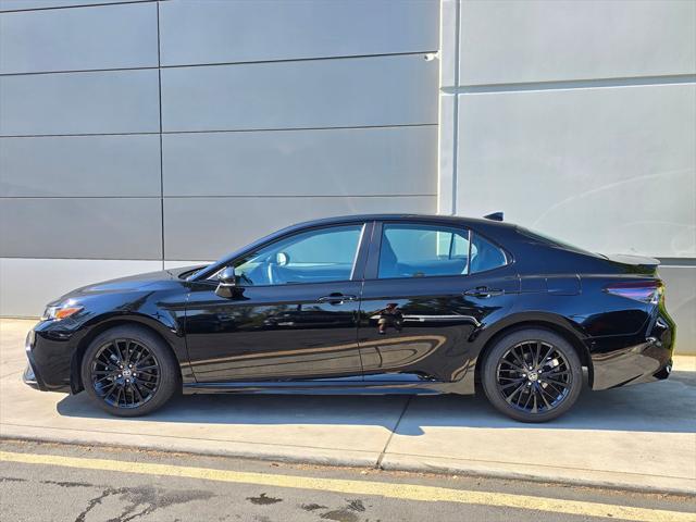 Photo of 2022 Midnight Black Metallic Toyota Camry