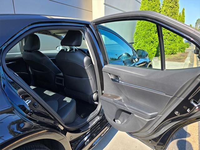 Photo of 2022 Midnight Black Metallic Toyota Camry