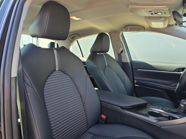 Photo of 2022 Midnight Black Metallic Toyota Camry