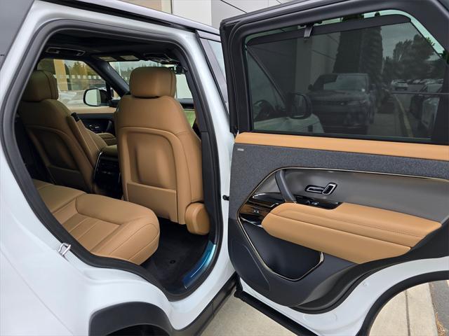 Photo of 2025 Fuji White Land Rover Range Rover Sport