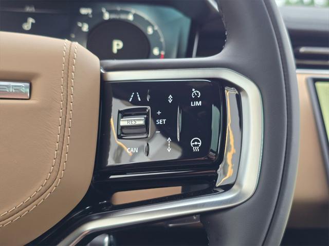Photo of 2025 Fuji White Land Rover Range Rover Sport