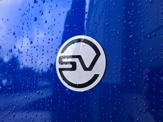 Photo of 2023 Velocity Blue SV Bespoke Ultra Metallic Gloss Land Rover Range Rover