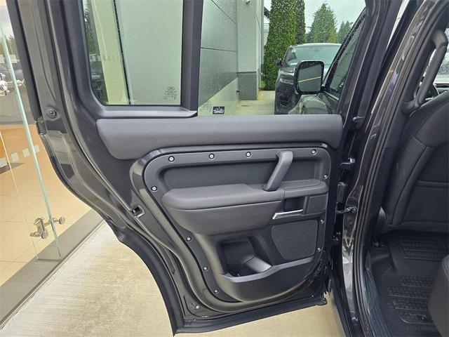 Photo of 2025 Grey Land Rover Defender