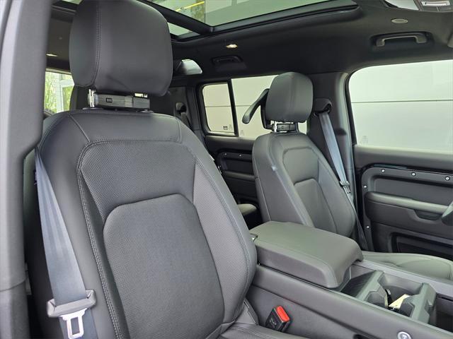 Photo of 2025 Santorini Black Land Rover Defender