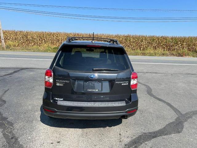 Photo of 2015 Dark Gray Metallic Subaru Forester