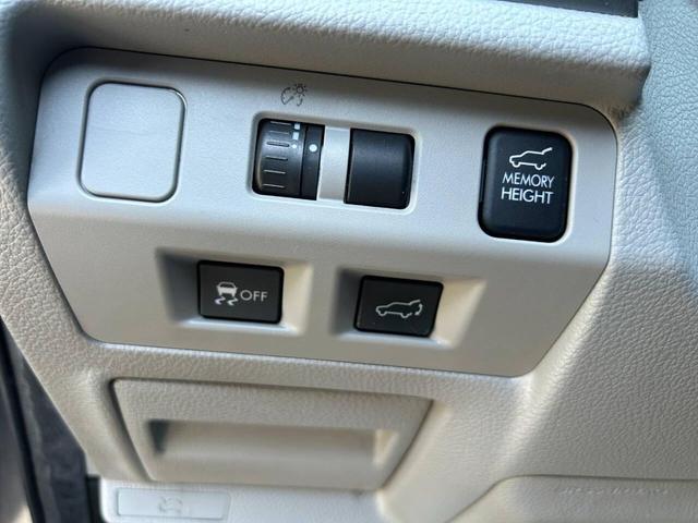 Photo of 2015 Dark Gray Metallic Subaru Forester