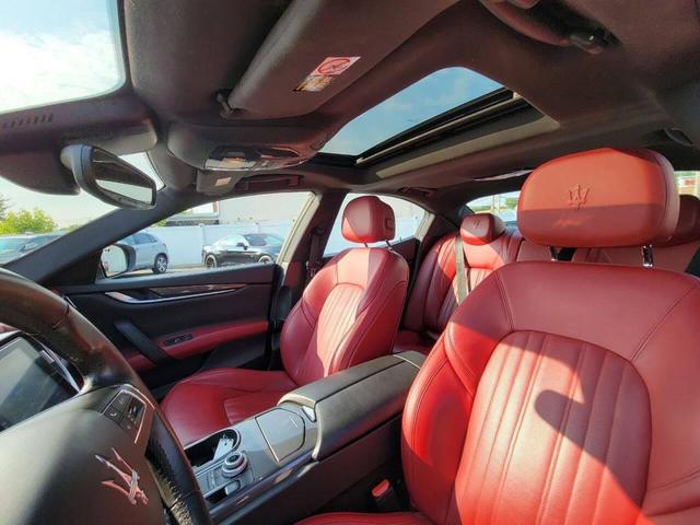 Photo of 2017 Blue Maserati Ghibli