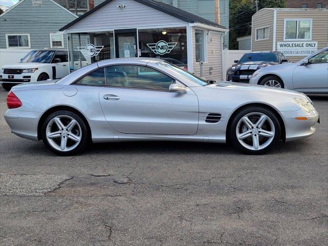 Photo of 2005 Silver Mercedes-Benz SL-Class