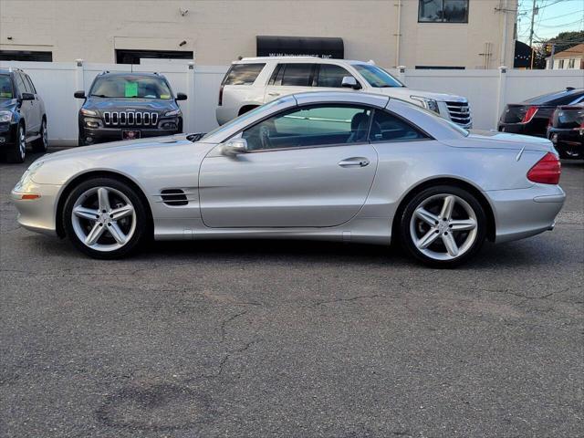 Photo of 2005 Silver Mercedes-Benz SL-Class
