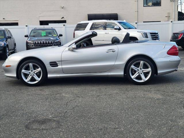 Photo of 2005 Silver Mercedes-Benz SL-Class