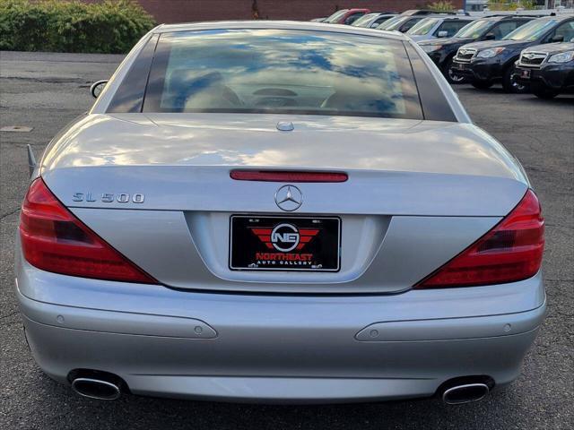 Photo of 2005 Silver Mercedes-Benz SL-Class