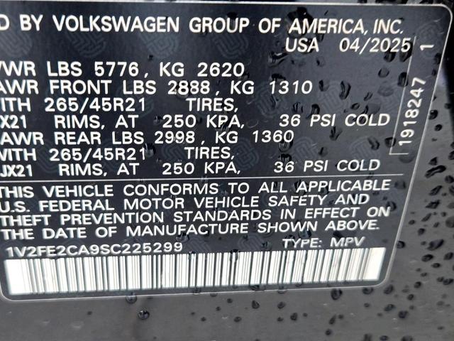 Photo of 2025 Deep Black Pearl Effect Volkswagen Atlas Cross Sport
