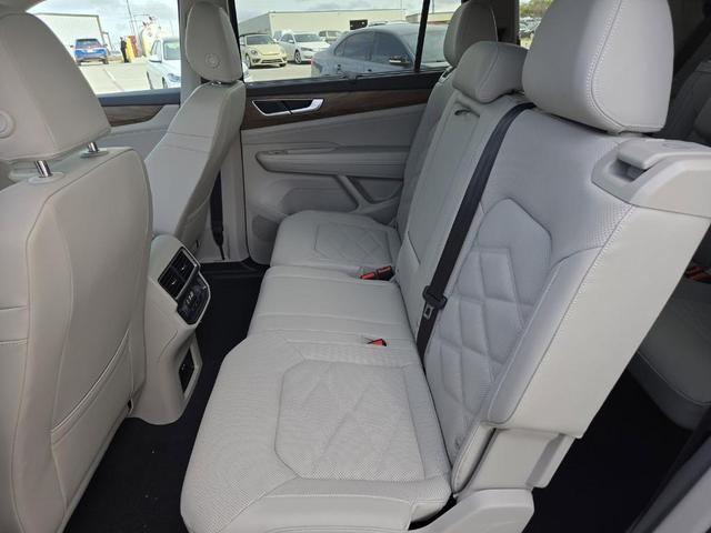 Photo of 2025 Platinum Gray Metallic Volkswagen Atlas