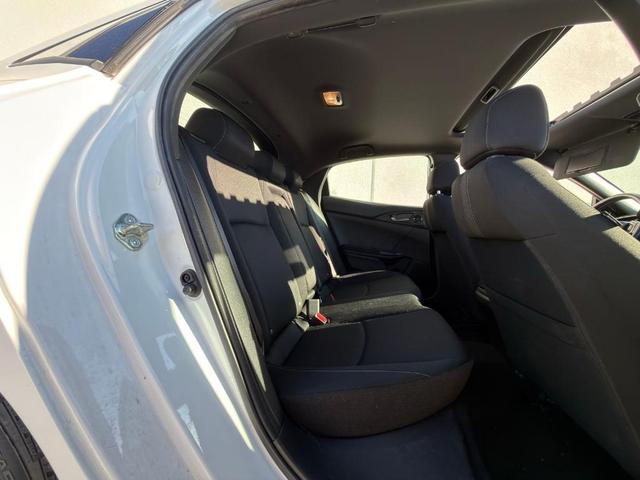 Photo of 2021 Platinum White Pearl Honda Civic