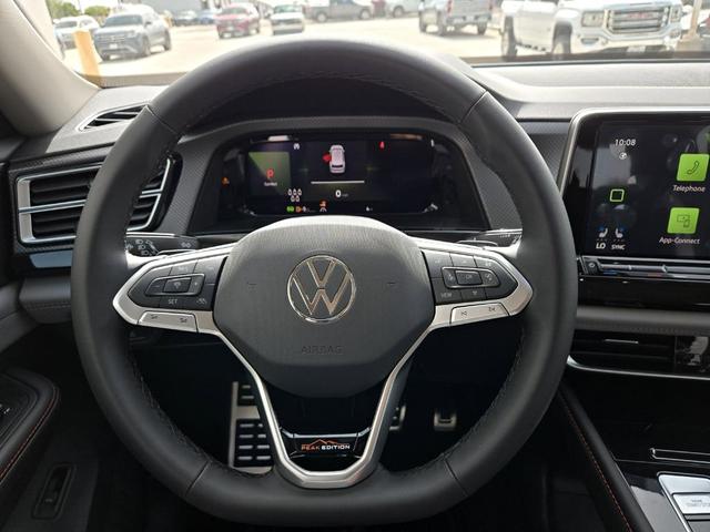 Photo of 2025 Avocado Green Pearl Volkswagen Atlas