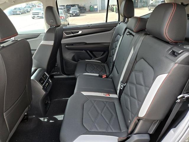 Photo of 2025 Avocado Green Pearl Volkswagen Atlas