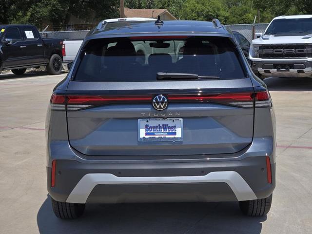 Photo of 2025 Platinum Gray Metallic Volkswagen Tiguan