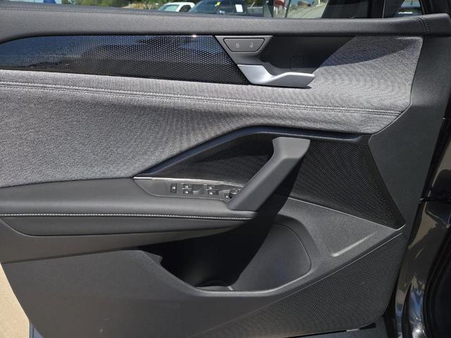 Photo of 2025 Platinum Gray Metallic Volkswagen Tiguan