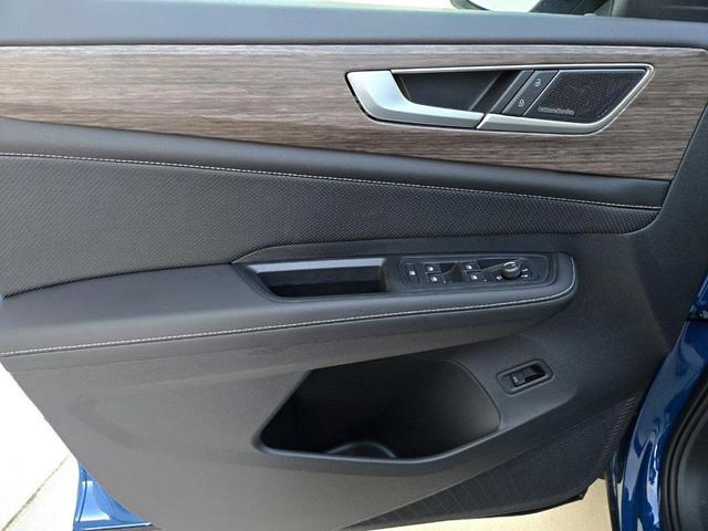 Photo of 2025 Mountain  Lake Blue Volkswagen Atlas
